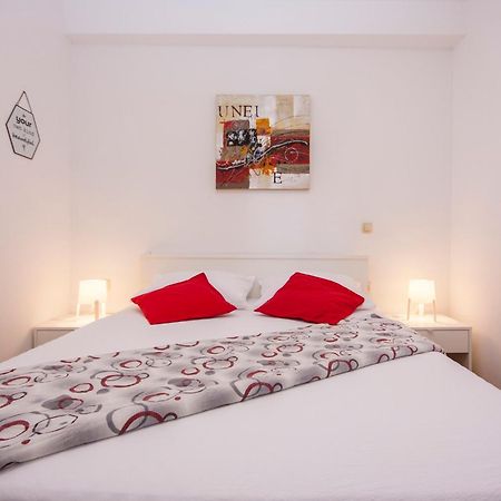 Apartments Alisa Brodarica  Dış mekan fotoğraf