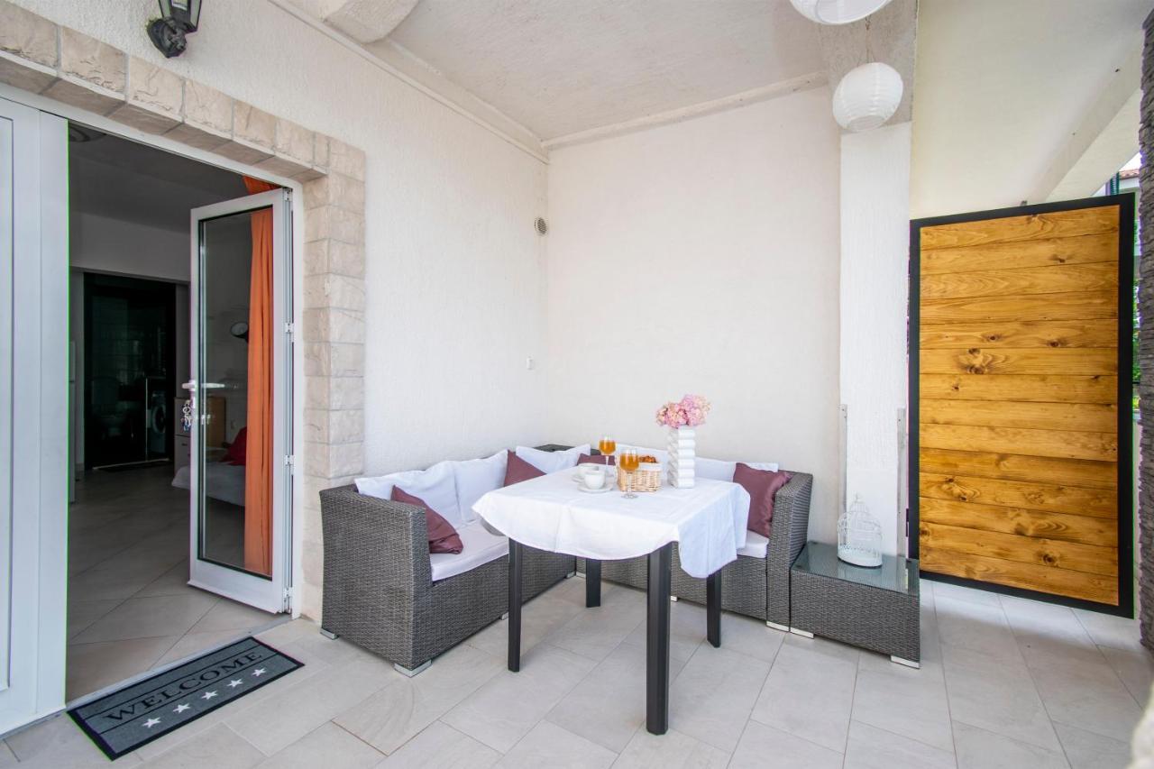 Apartments Alisa Brodarica  Dış mekan fotoğraf