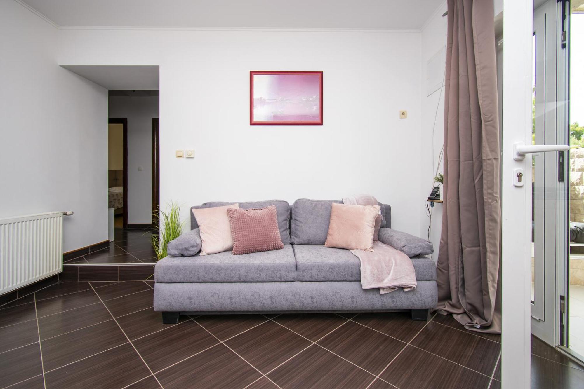 Apartments Alisa Brodarica  Oda fotoğraf